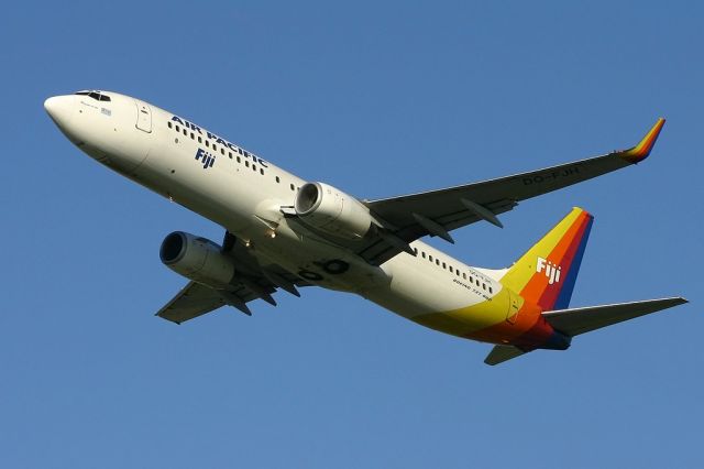 Boeing 737-800 (DQ-FJH)