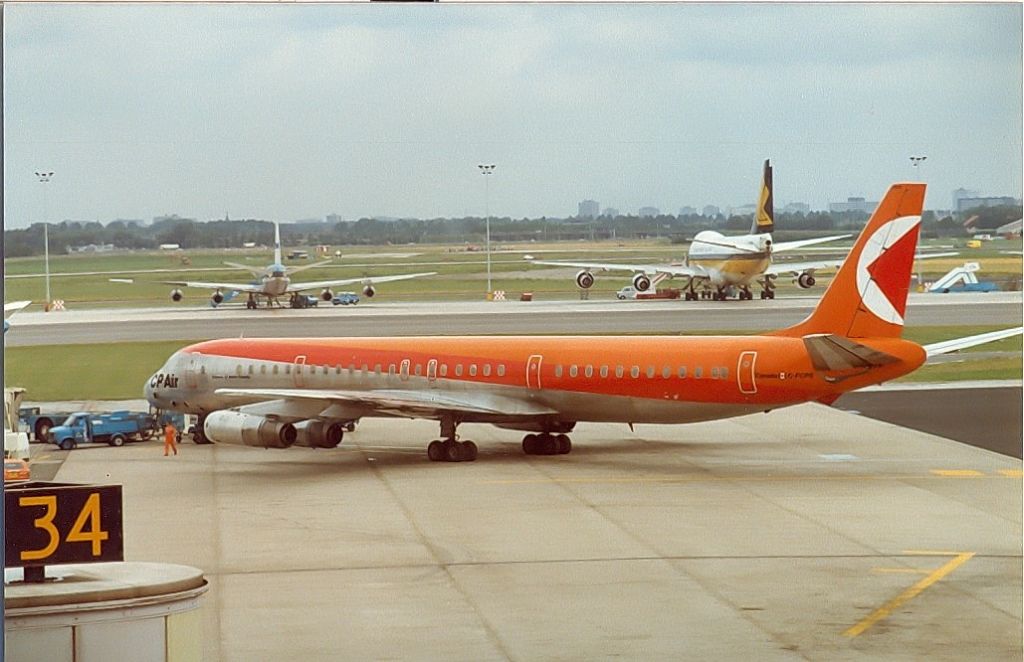 McDonnell Douglas DC-8-60 — - CP Air DC8-63 Archief 1982