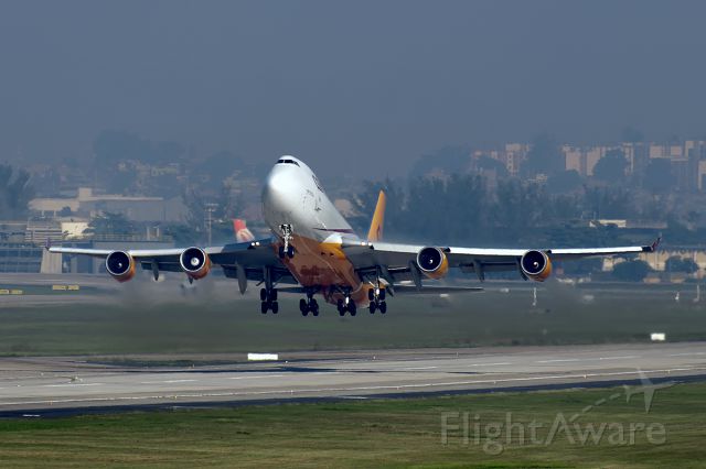 Boeing 747-200 (N901AR) - Taking off at Galeão Int´l airport RWY10