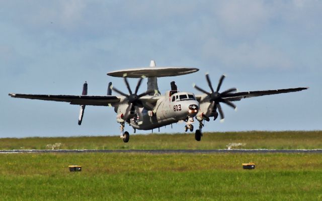 16-5295 — - usn e-2c hawkeye 165295 about to land at shannon 5/6/14.