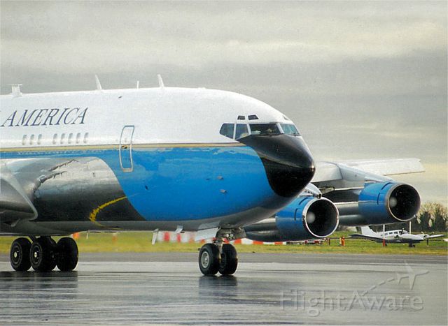 Boeing 707-100 (62-7000) - Visiting Dublin, Ireland in  September 1998 in connection with the visit of President Clinton