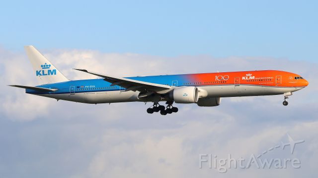 BOEING 777-300 (PH-BVA) - Pride of orange