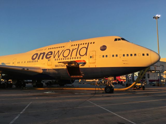 Boeing 747-400 (G-CIVI) - Oneworld special livery close up