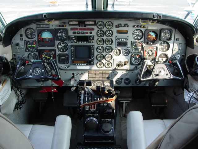 Beechcraft Super King Air 200 (N60AR) - Reading Aircharter