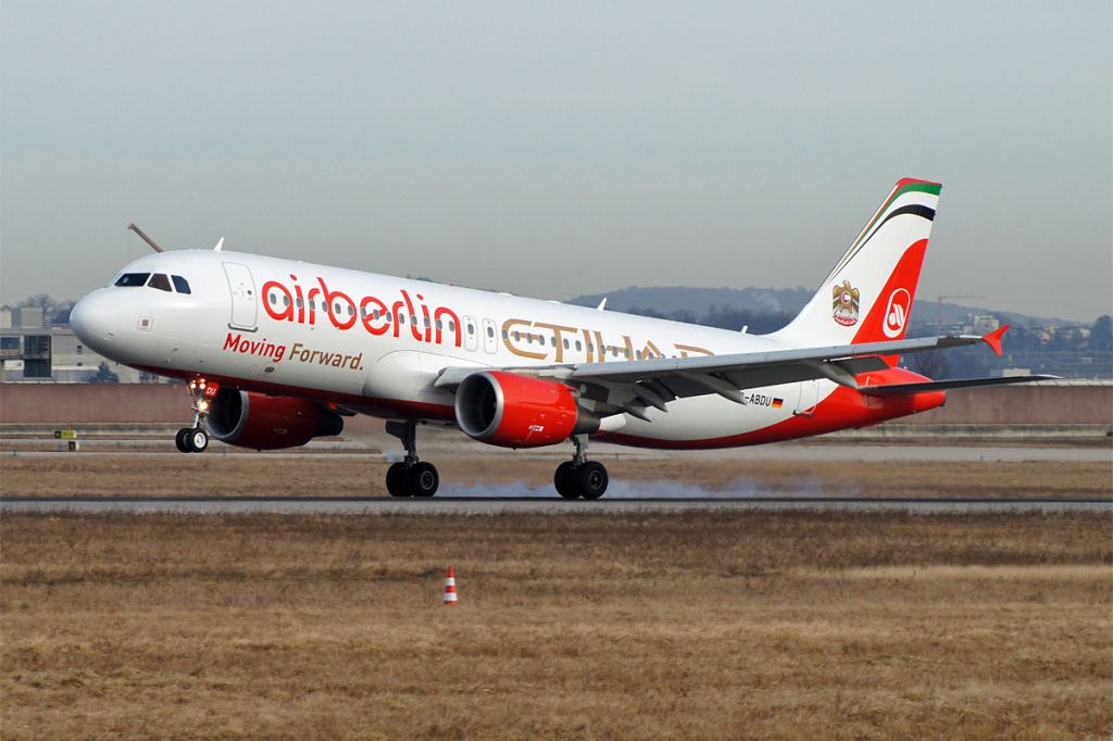 Airbus A320 (D-ABDU) - Ethihad and Air Berlin mix colors, Moving Forward