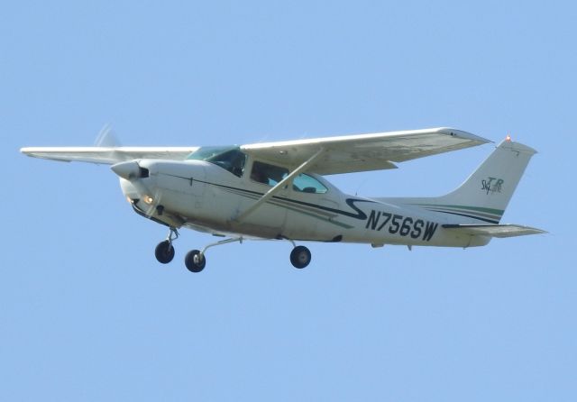 Cessna Skylane (N756SW)