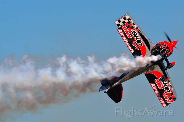 N540S — - Skip Stewart in his highly modified Pitts S-2S. His routine was one amazing and manoeuvre after another including a knife-edge immediately after takeoff.