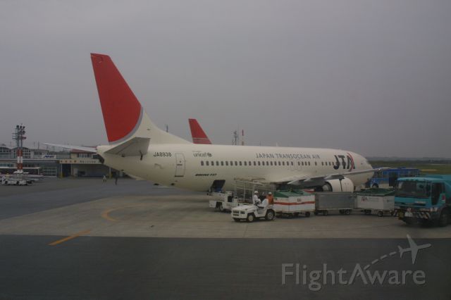 BOEING 737-400 (JA8938)