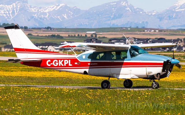 Cessna Centurion (C-GKPL)