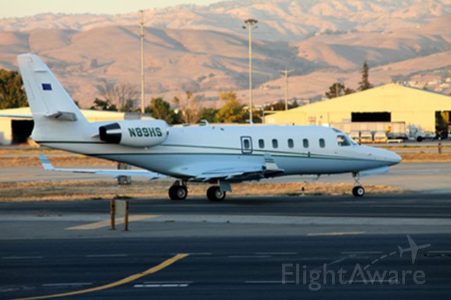 IAI Gulfstream G100 (N89HS) - Taxiing for take off @ KSJC, 3-0-L, Friday, October 2, 2009 enroute to PANC
