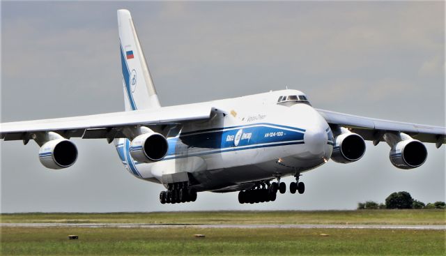 Antonov An-124 Ruslan (RA-82043) - volga-dnepr an-124-100 ra-82043 landing at shannon from emmen 27/5/20.