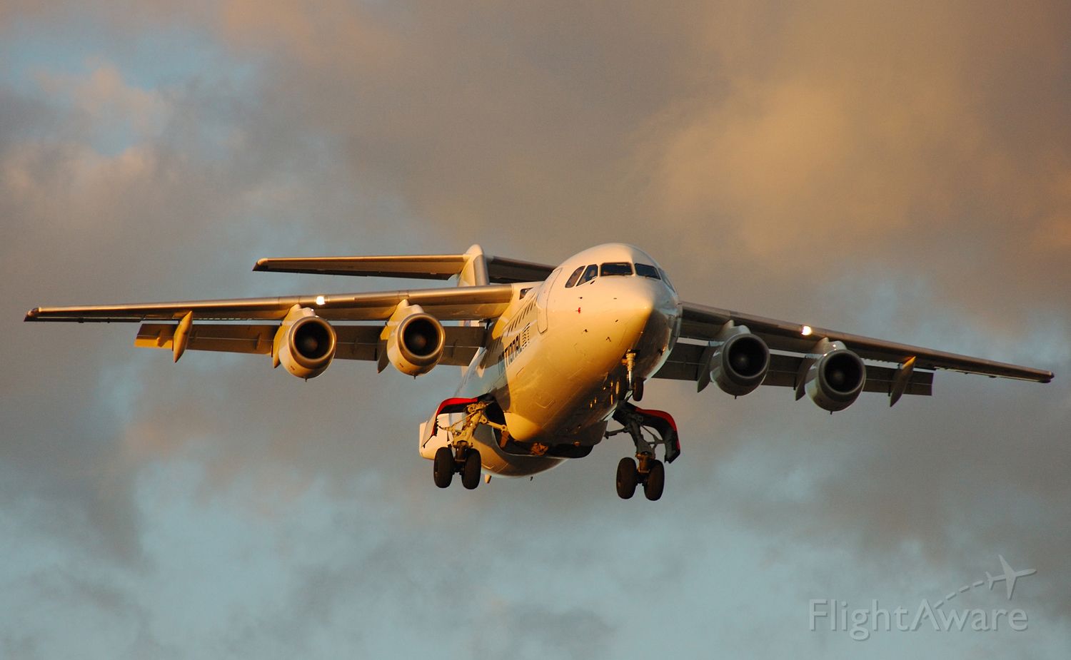 British Aerospace BAe-146-200 (VH-NJG) - Late afternoon arrival on short final for Rwy 23, Adelaide, South Australia, September 4, 2008.