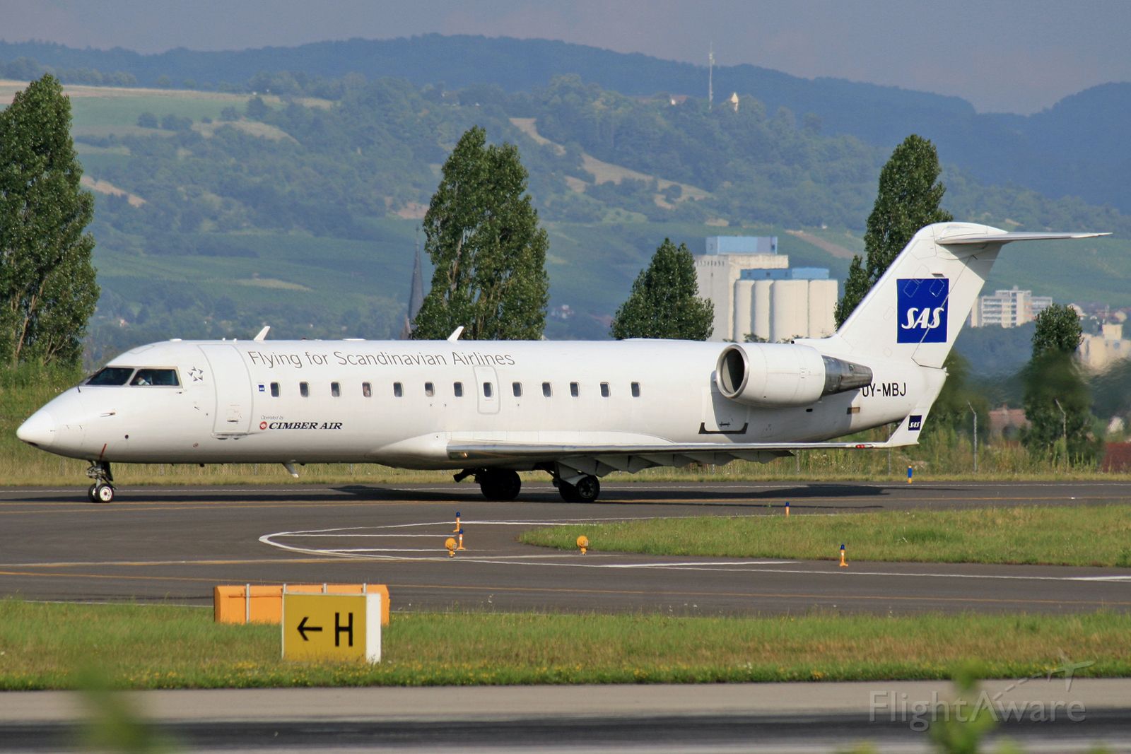 Canadair Regional Jet CRJ-200 (OY-MBJ) - "SAS" livery
