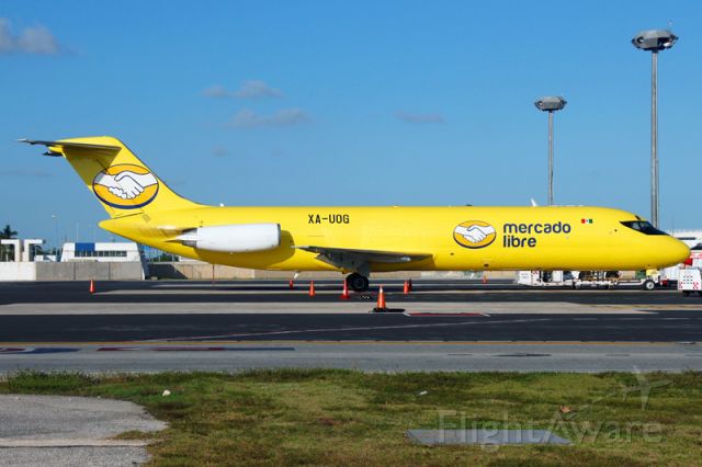 McDonnell Douglas DC-9-30 (XA-UOG) - Great sight !! Mercado Libre promo colors. Air side shot