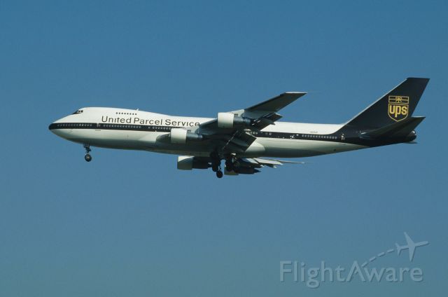 Boeing 747-200 (N521UP) - Final Approach to Narita Intl Airport Rwy34L on 1997/11/09