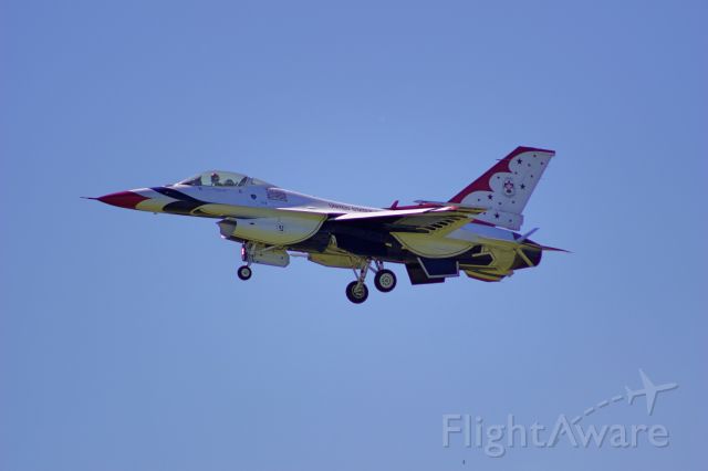 Lockheed F-16 Fighting Falcon — - USAF Thunderbirds