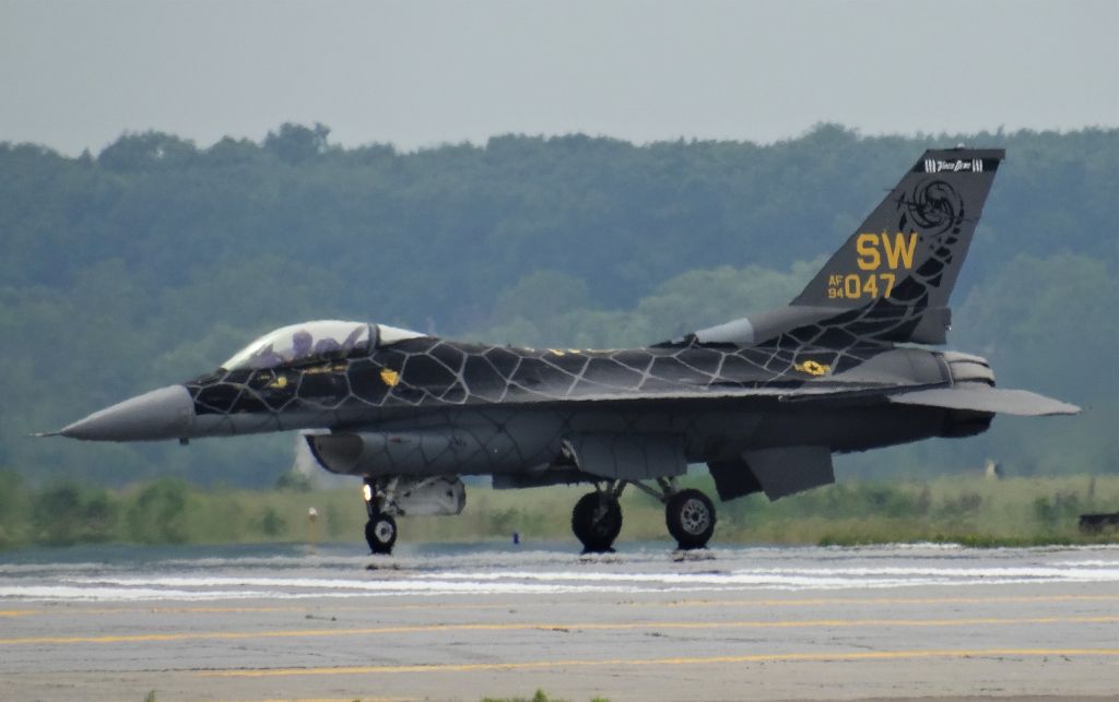 Lockheed F-16 Fighting Falcon — - F16 on the runway at IAG for the Thunder over Buffalo airshow!