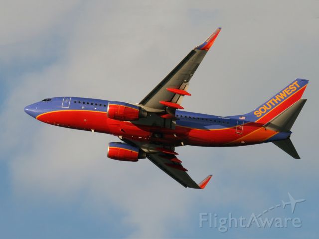 Boeing 737-700 (N751SW) - Another Southwest Airlines Boeing 737 taking off.