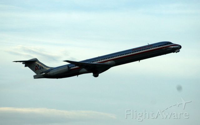 McDonnell Douglas MD-82 (N490AA) - An early-morning departure to DFW on 08-Mar-09.