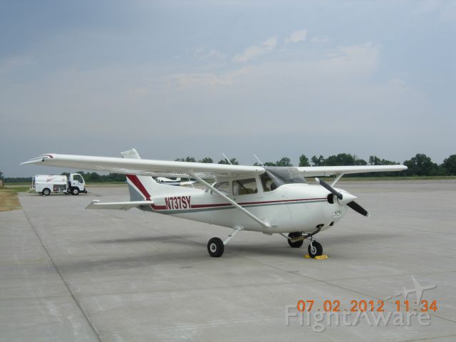 Cessna Skyhawk (N737SY)