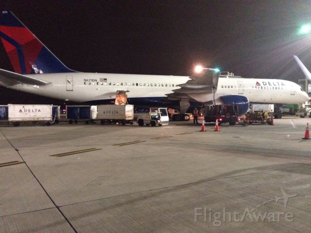 Boeing 757-200 (N671DN) - Flight 1477 heading down to Atlanta from ORD