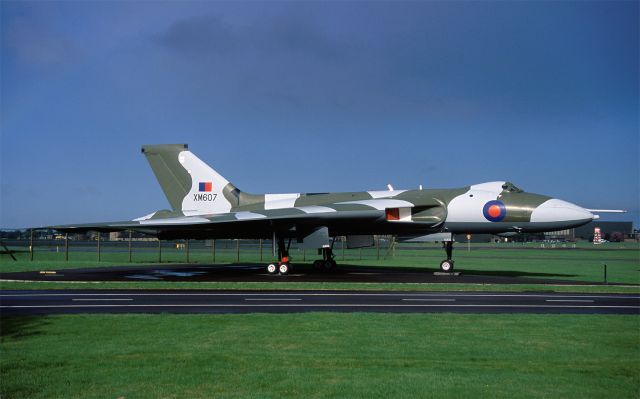 XM607 — - Vulcan B.2 bomber XM607 is preserved at RAF Waddington and is seen here in beautiful, very early, morning sun