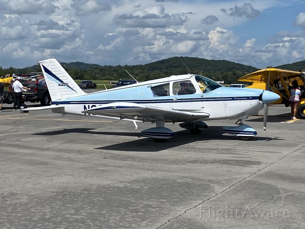 Piper Cherokee (N8836J) - Date Taken: August 29, 2021br /At the Lake Cumberland Airshow 2021! ð