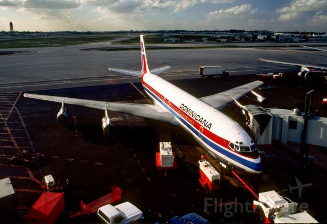 Boeing 707-300 —