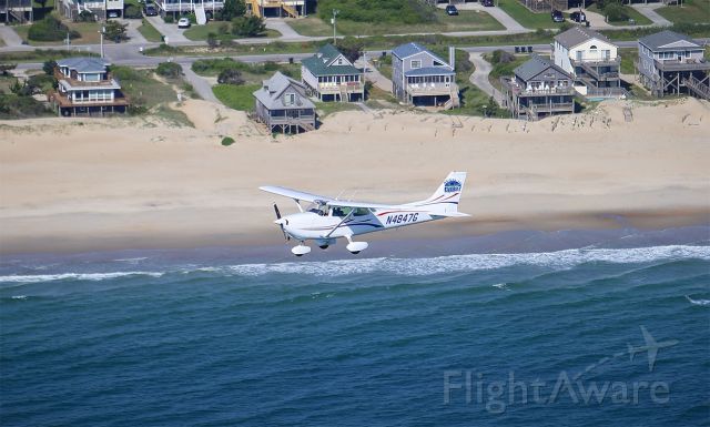 Cessna Skyhawk (N4847G) - Over the coast in the Outer Banks of NC