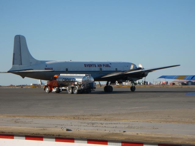 Douglas DC-6 (N451CE)