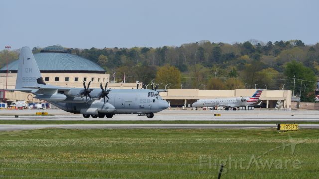 Lockheed C-130 Hercules (16-9228)