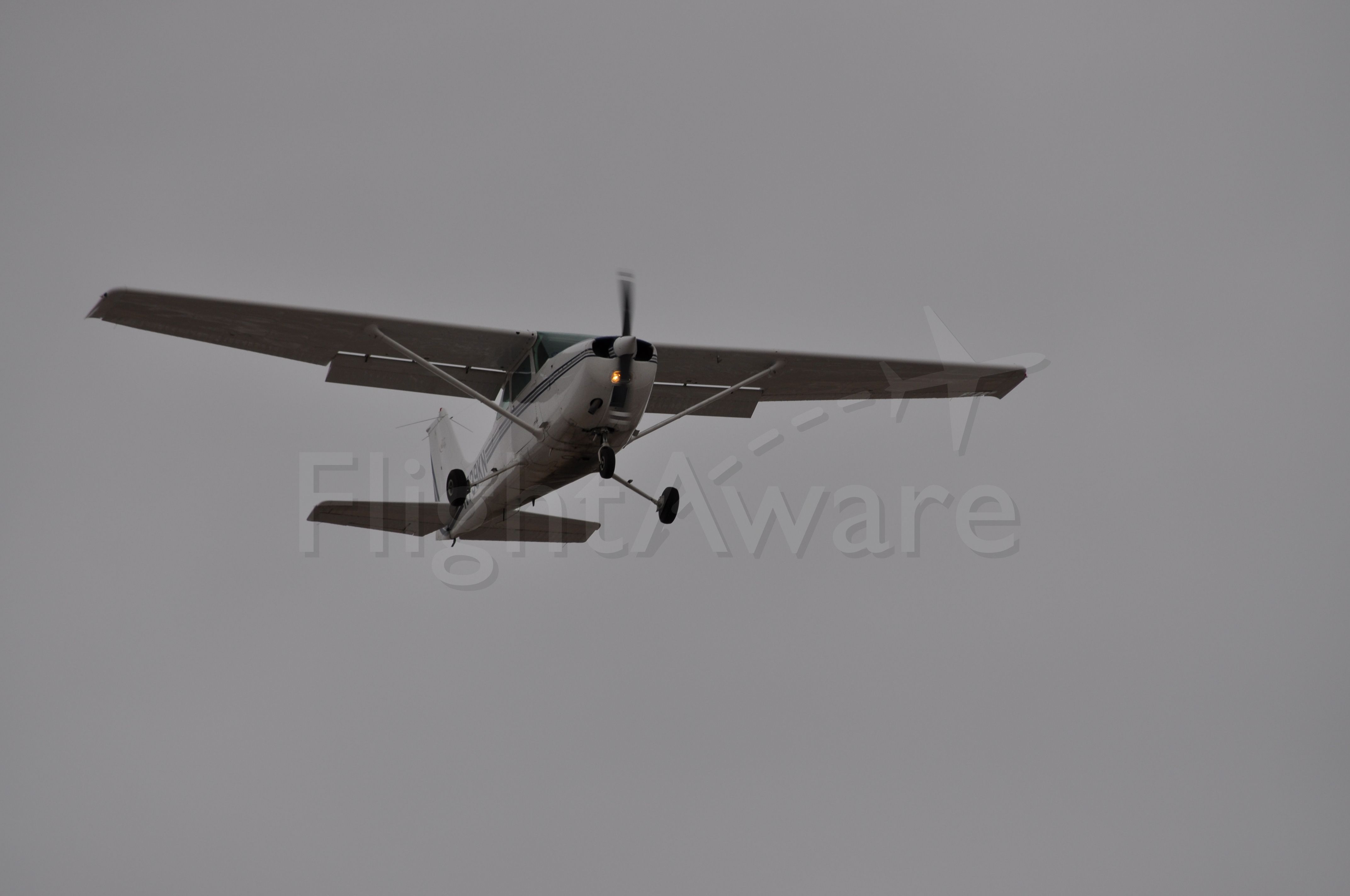 Cessna Skyhawk (N739KN)