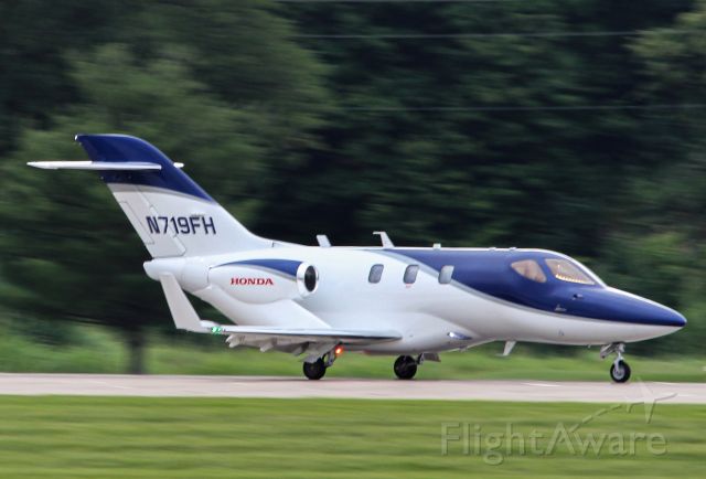 N719FH — - Honda jet gliding into SUS