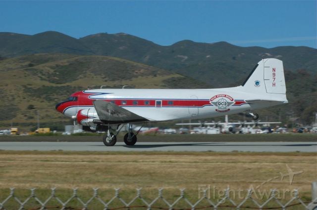 Douglas DC-3 (N97H)