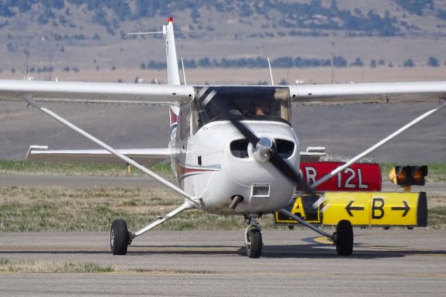 Cessna Skyhawk (N315DM)