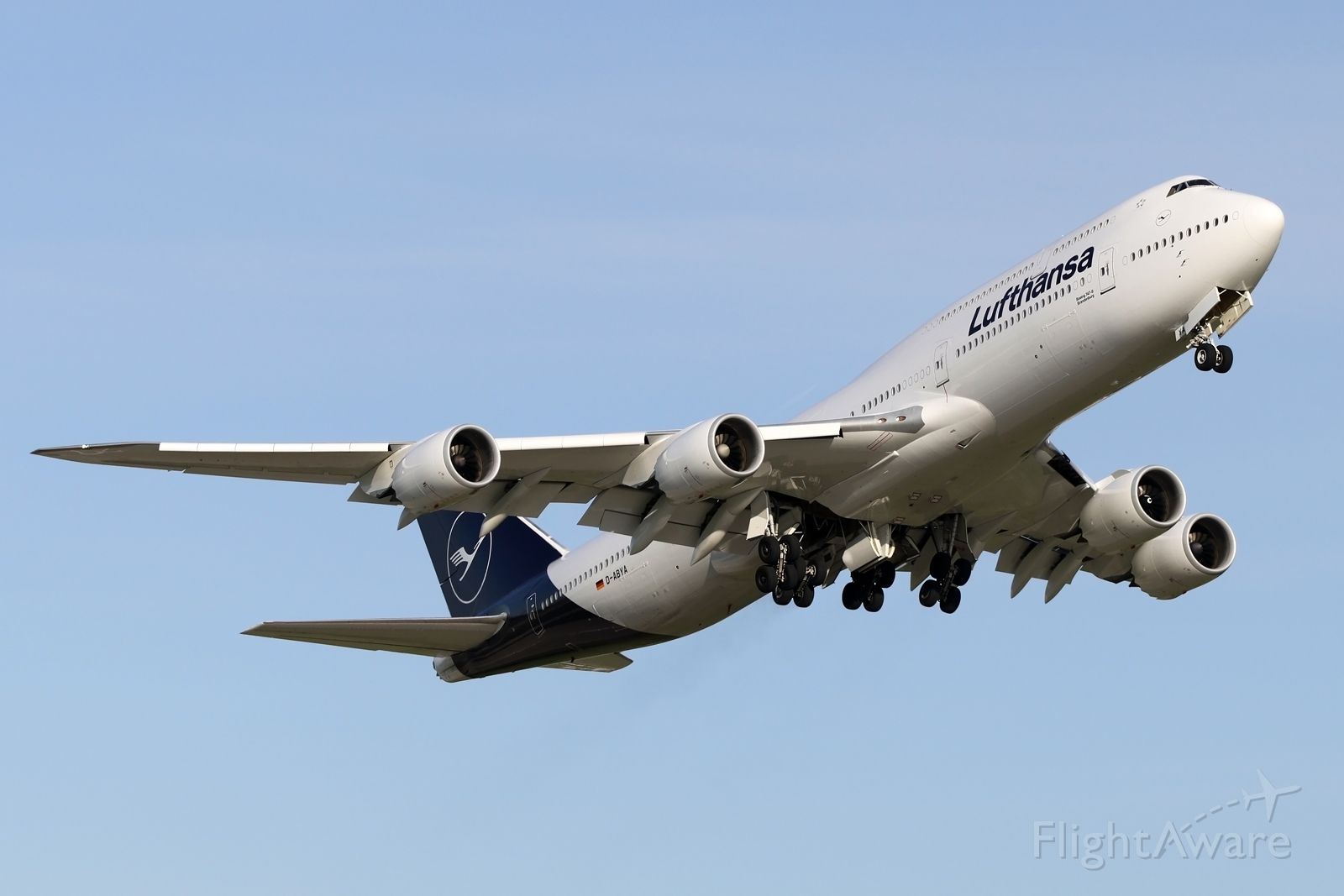BOEING 747-8 (D-ABYA)