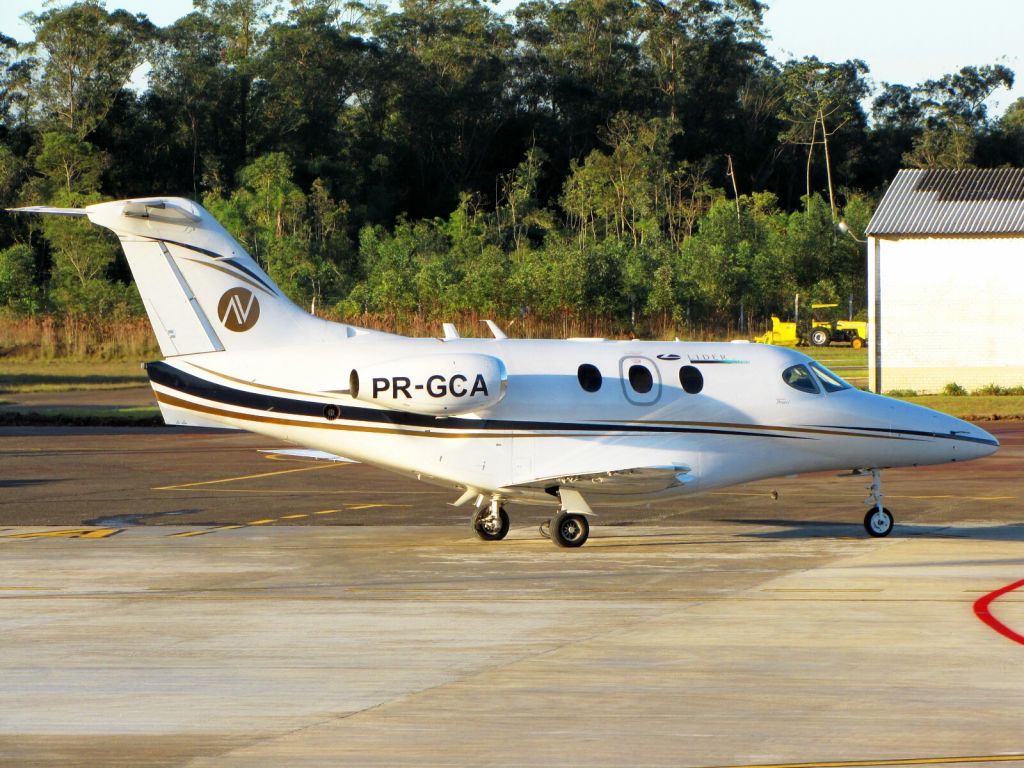 Beechcraft Premier 1 (PR-GCA) - Raytheon 390 Premier I (cn RB-65)  Criciúma - Forquilhinha (CCM / SBCM), Brazil