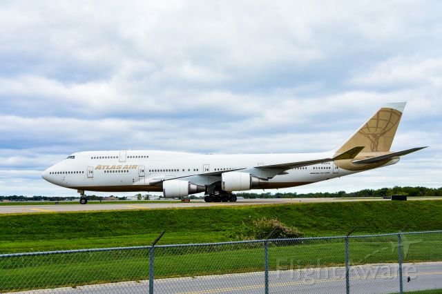 Boeing 747-400 (N322SG)