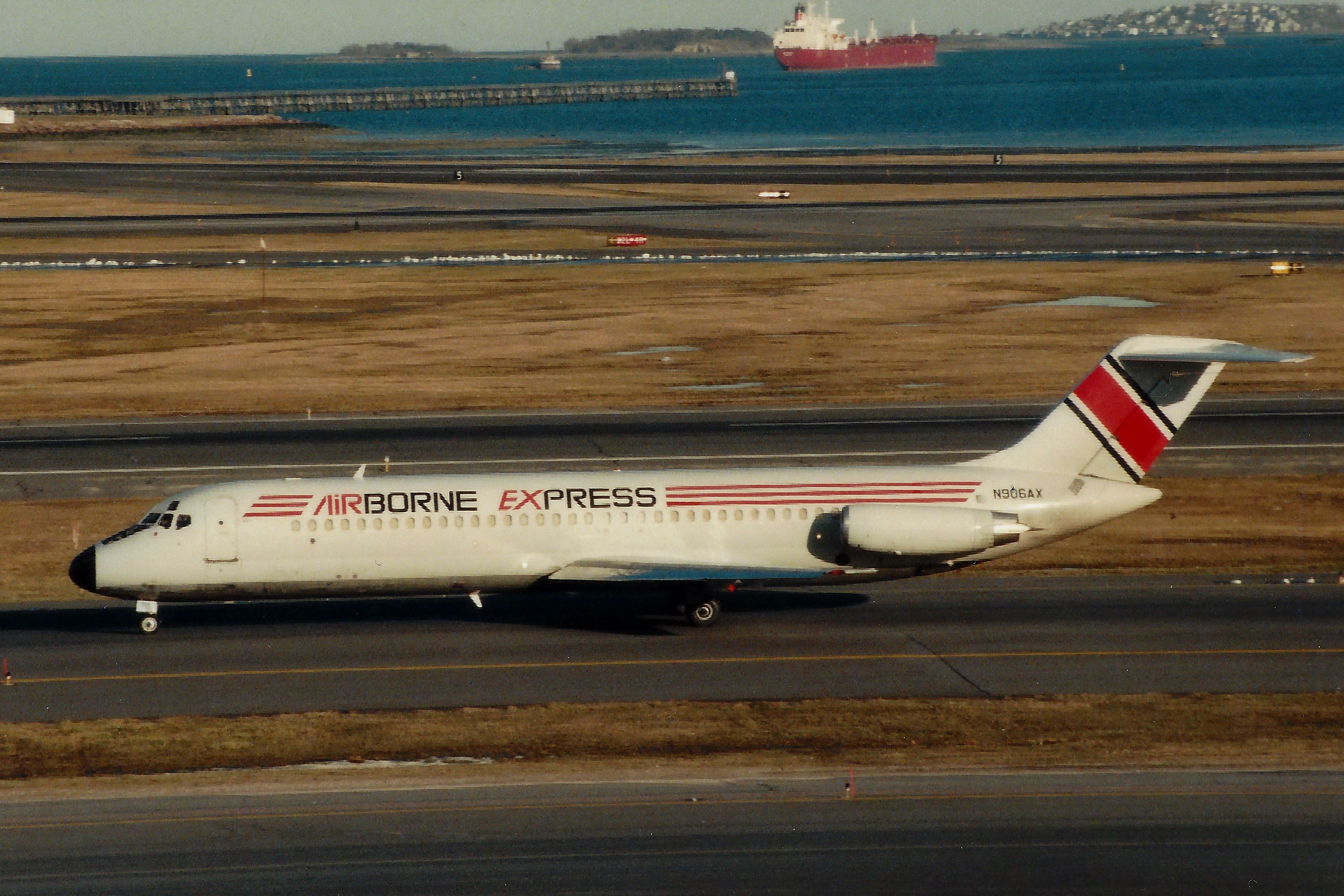 McDonnell Douglas DC-9-30 (N906AX) - From: March 25, 1998
