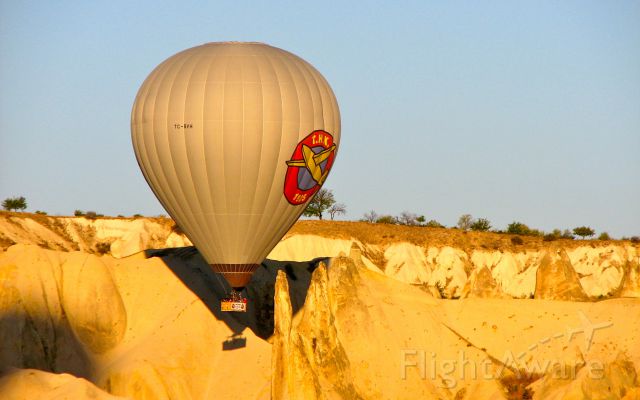 Unknown/Generic Balloon (TC-BVH) - TC-BVH climbing out of the Valley of Love, Cappadocia, Turkey