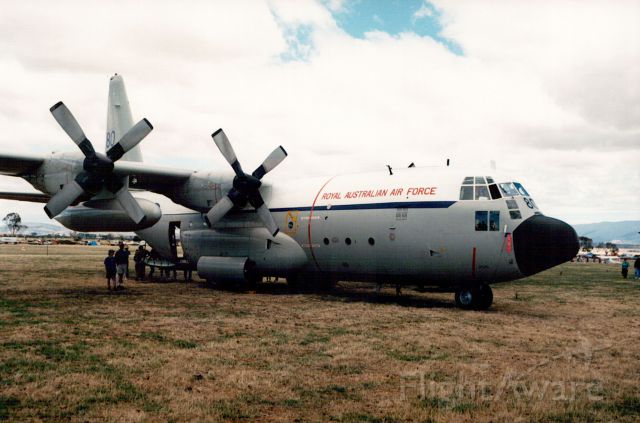 — — - RAAF Hercules at Skyrace 1995