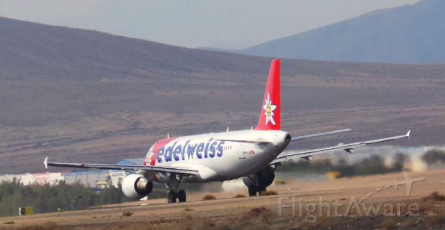 Airbus A320 (HB-IJV) - HB-IJV Edelweiss Air Airbus A320-214 FUE/GCFV Spotting