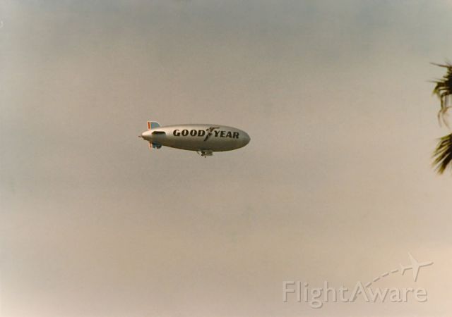 — — - Goodyear Blimp at the EAA Fly In