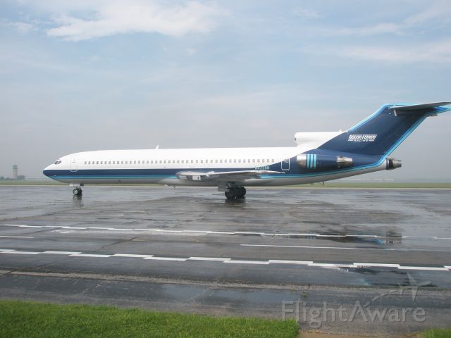 BOEING 727-200 (N422BN) - Roush Racing 727 sitting on the ramp at Willow Run for the weekend during the LifeLock 400.