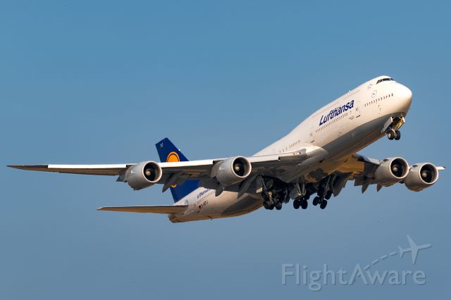 BOEING 747-8 (D-ABYJ)