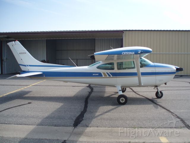 Cessna Skylane (N95834)